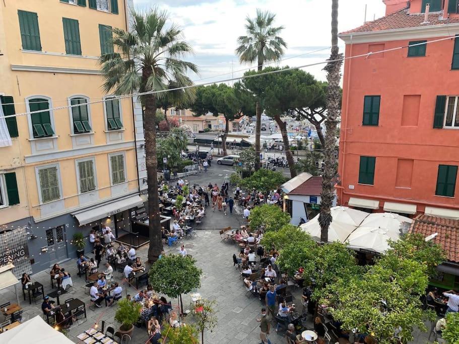 Appartamento Incantevole In Piazza Bresca, Sanremo Exteriör bild